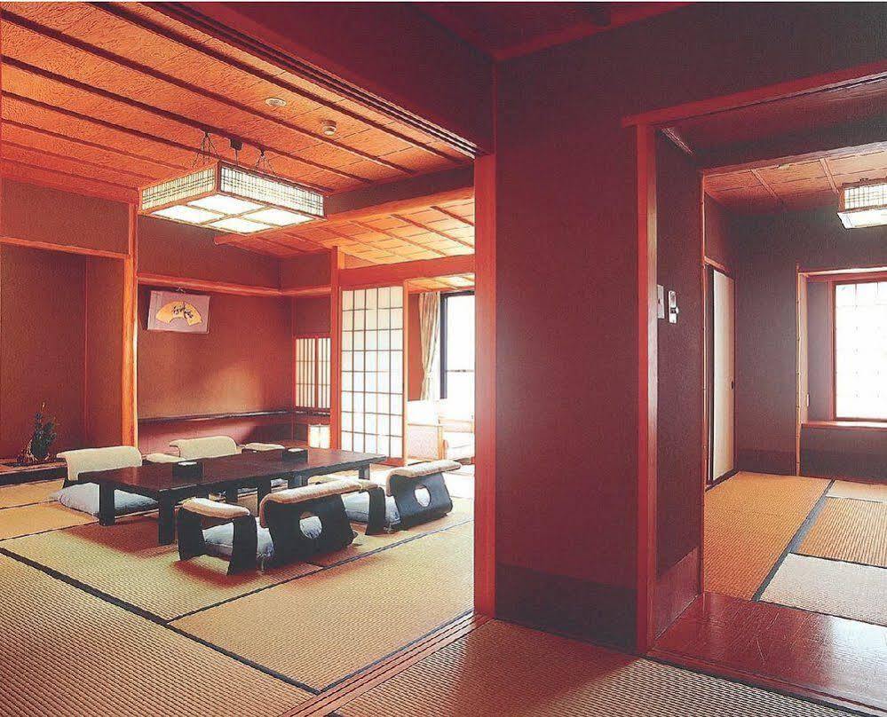 Hanatsubaki Kaga  Buitenkant foto